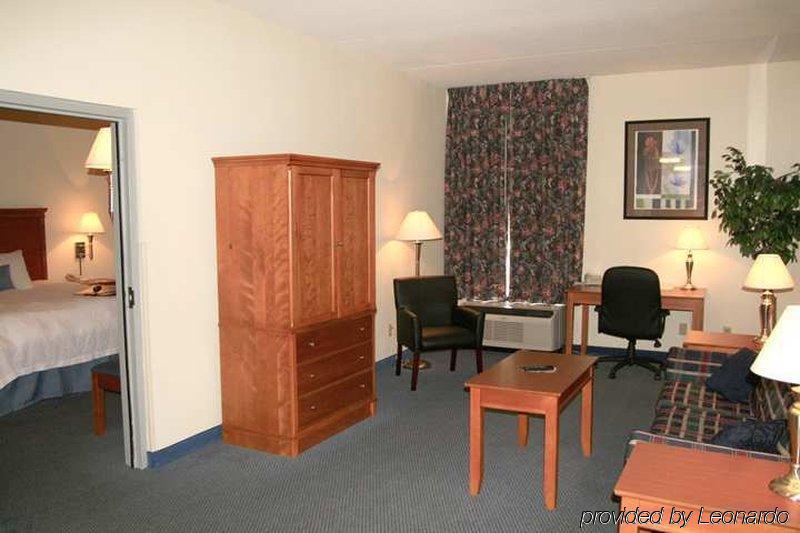 Hampton Inn Ashtabula Austinburg Номер фото